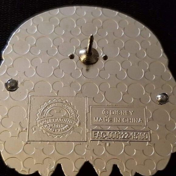 Disney Pin 2015 Chip Dale Sharing Headphones Music Notes Silver Black 3D 111425 - Picture 3 of 5